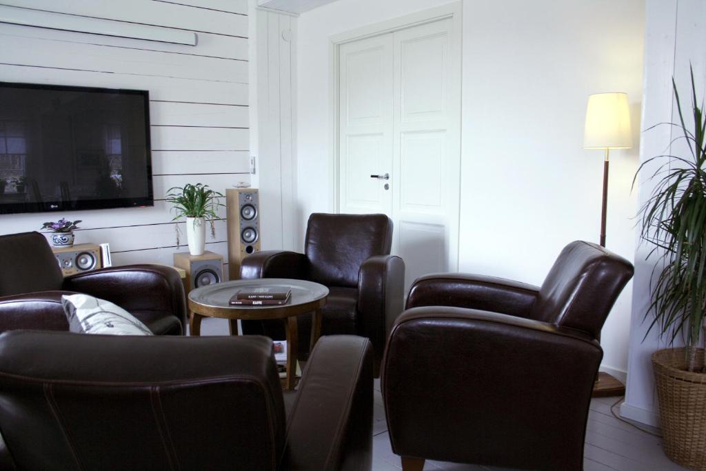 Villa Akvarellen Bed & Breakfast Gerlesborg Kültér fotó