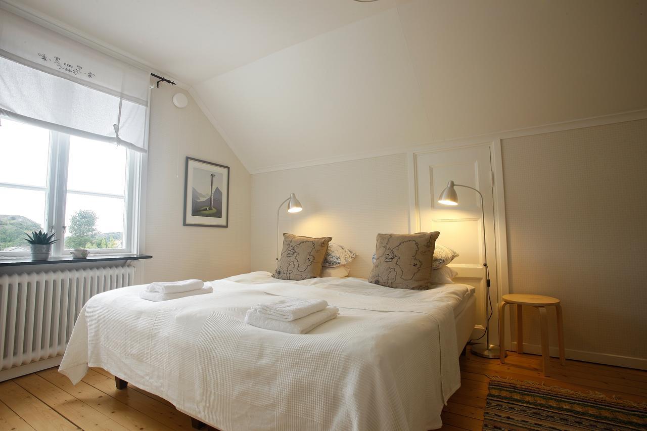 Villa Akvarellen Bed & Breakfast Gerlesborg Kültér fotó