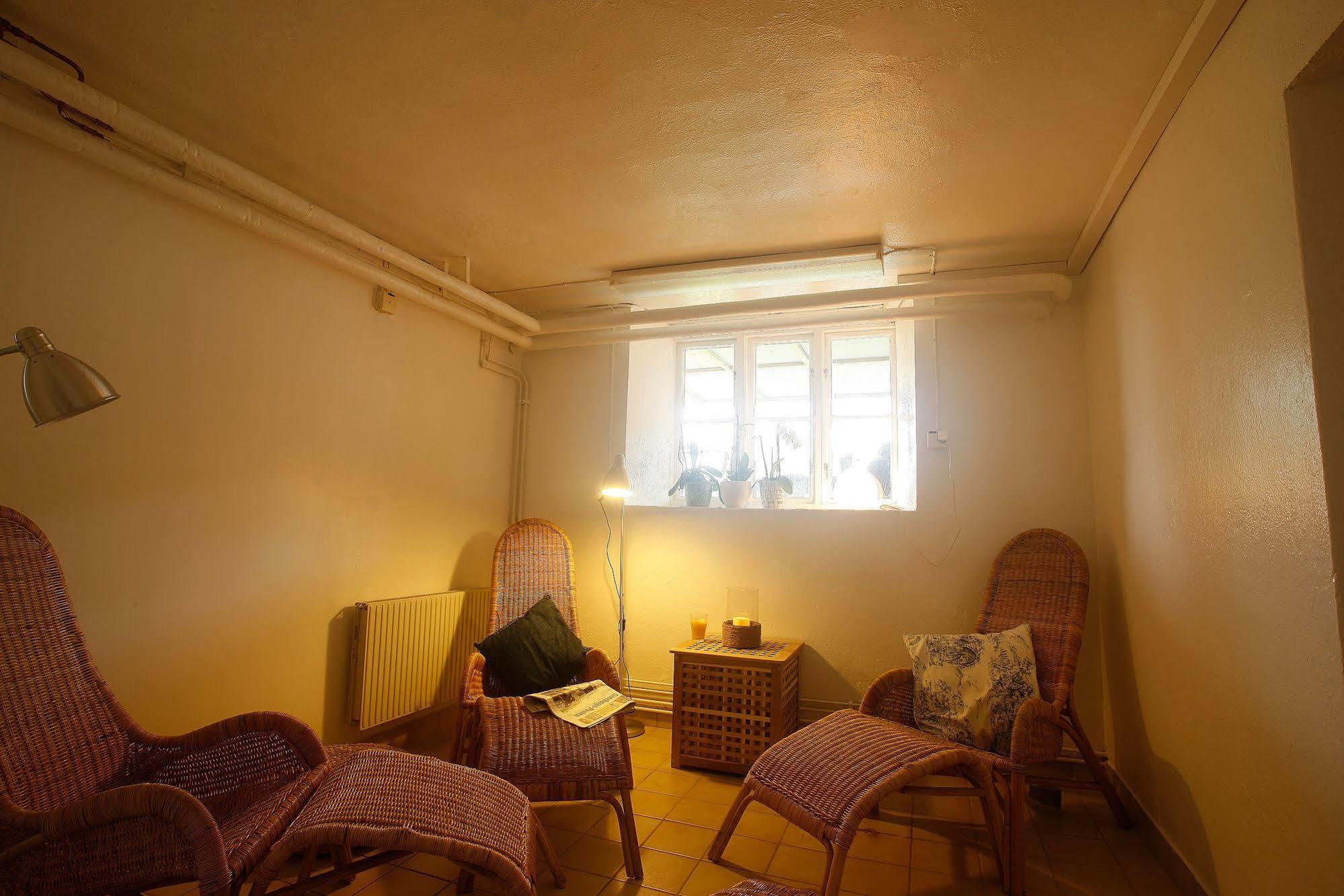 Villa Akvarellen Bed & Breakfast Gerlesborg Kültér fotó