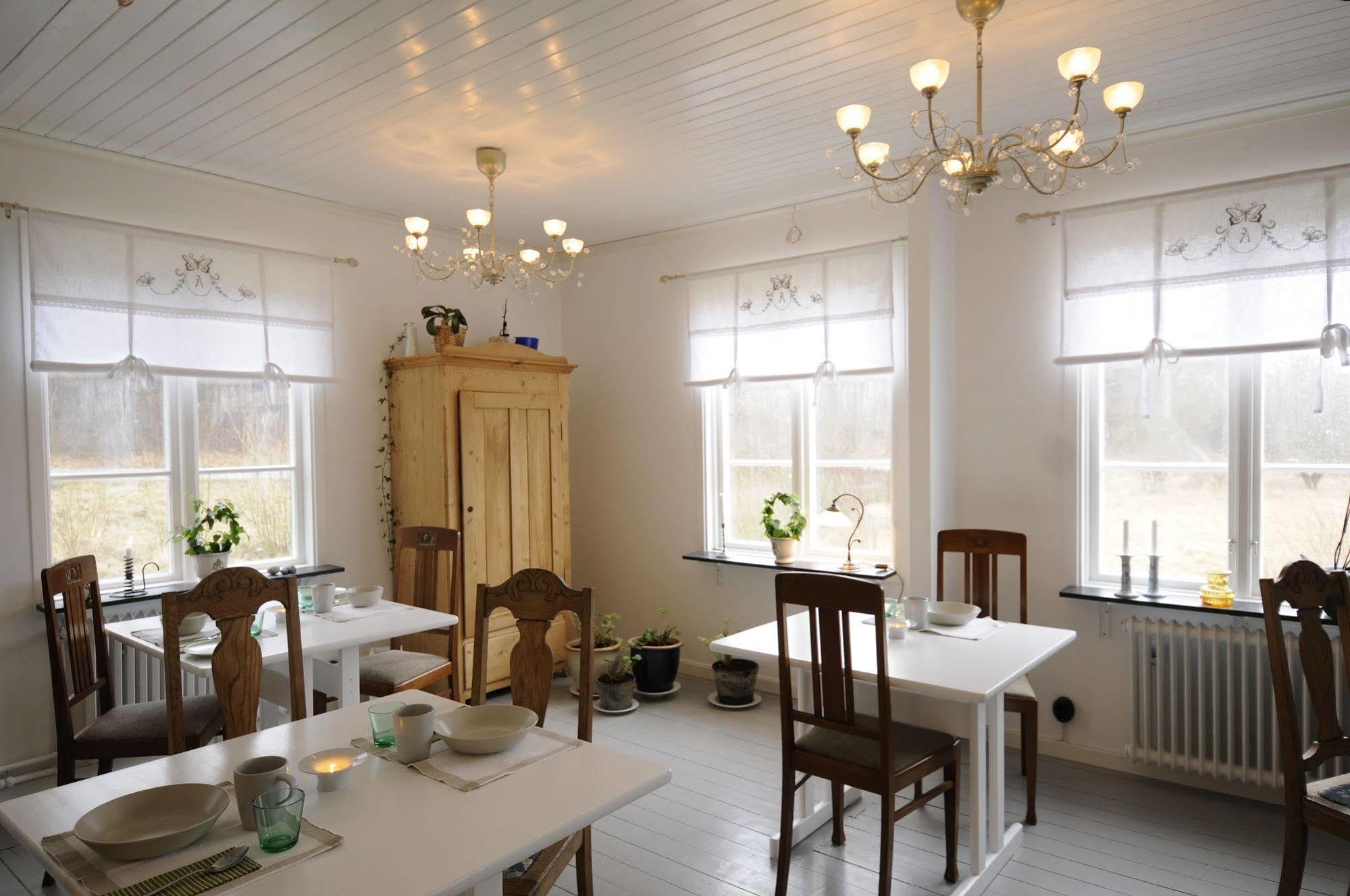 Villa Akvarellen Bed & Breakfast Gerlesborg Kültér fotó
